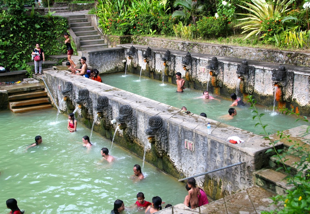 Banjar fürdő Bali csodálatos szigetén