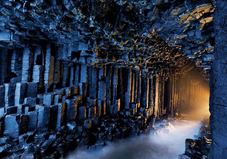 10. Fingals barlang, Skócia