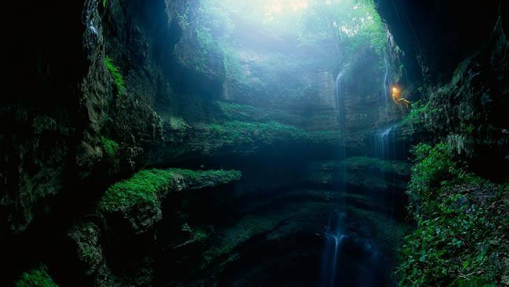 32. Fecskék barlangja, Mexikó