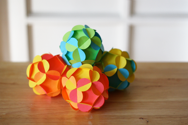 3D-paper-ball-ornament
